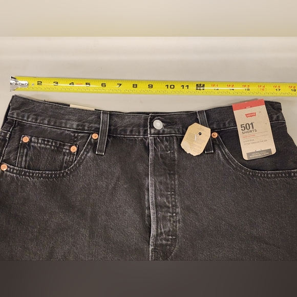 Lot of 2 Levi’s Womens 501 Cut-Off Jean Shorts Blue Black Button Size 32 33 - Picture 5 of 14